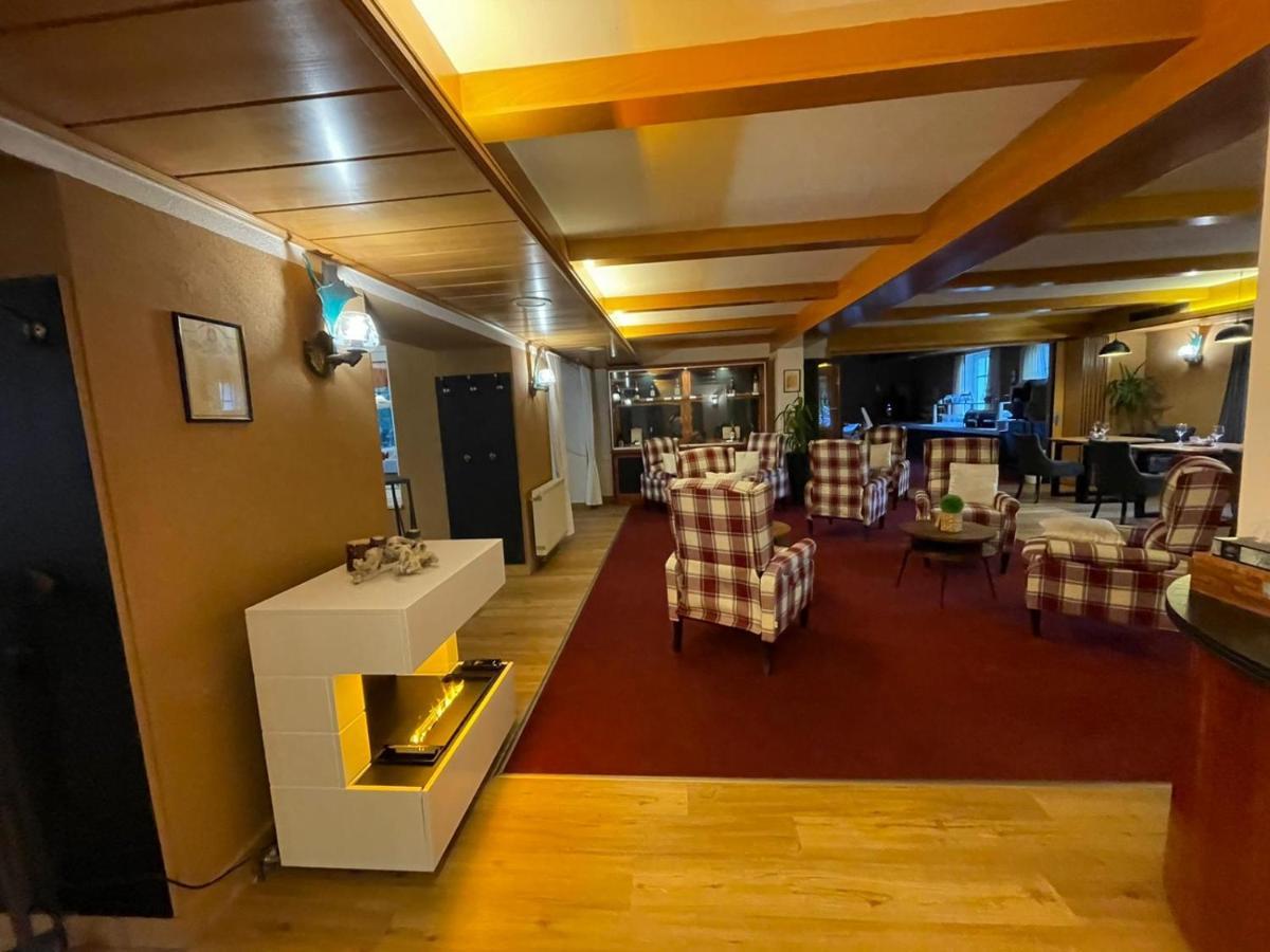Berghotel Drei Brueder Hoehe Marienberg Bagian luar foto
