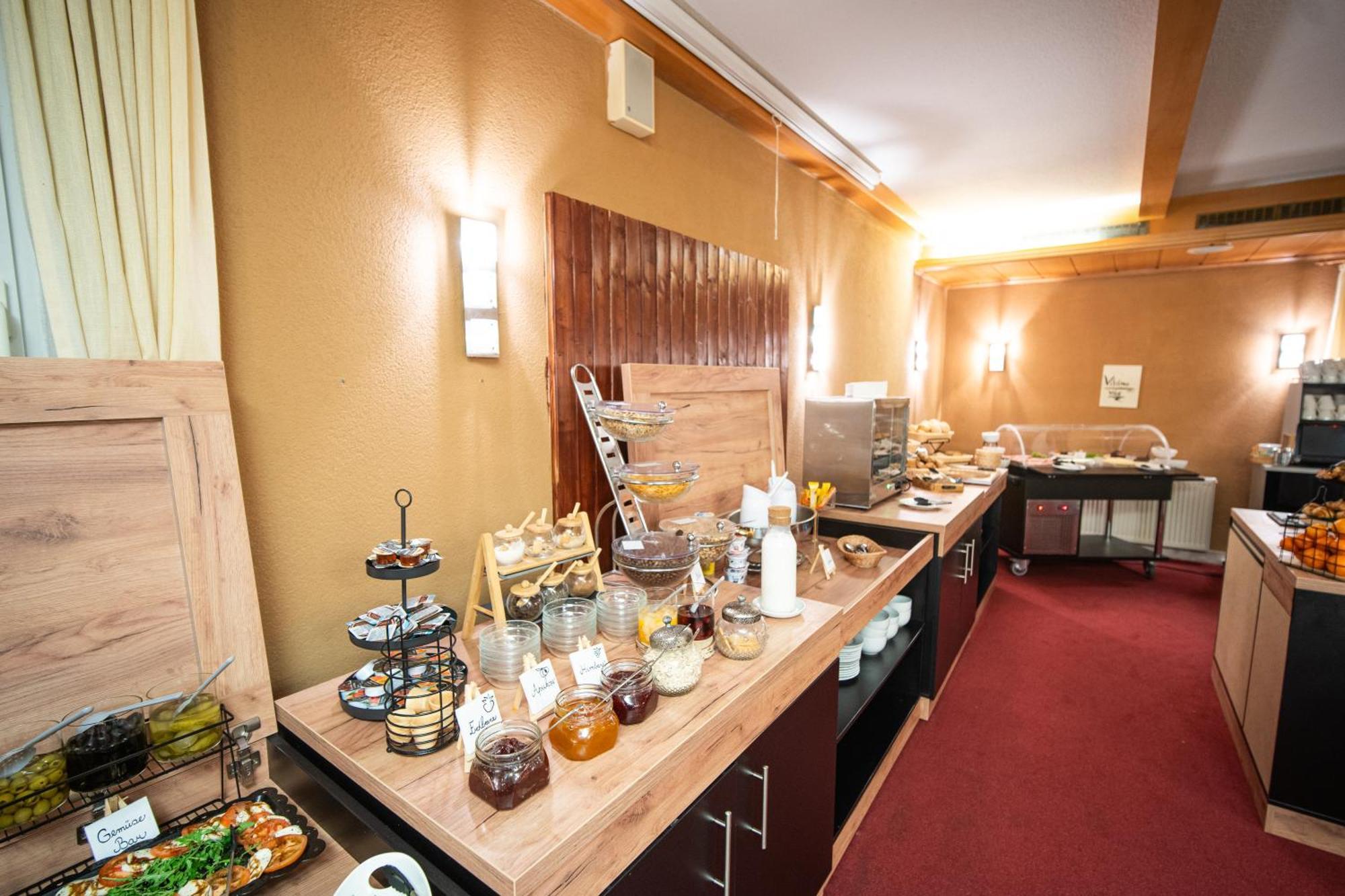 Berghotel Drei Brueder Hoehe Marienberg Bagian luar foto