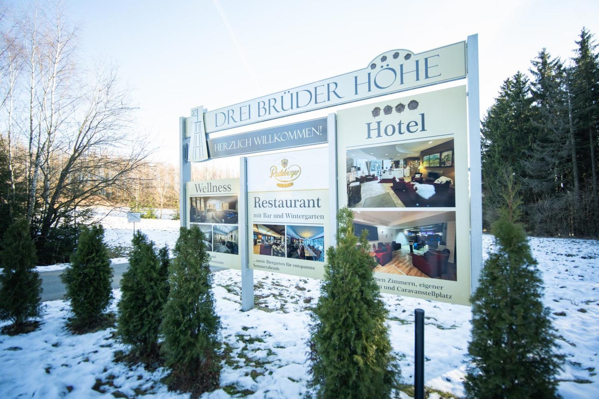 Berghotel Drei Brueder Hoehe Marienberg Bagian luar foto