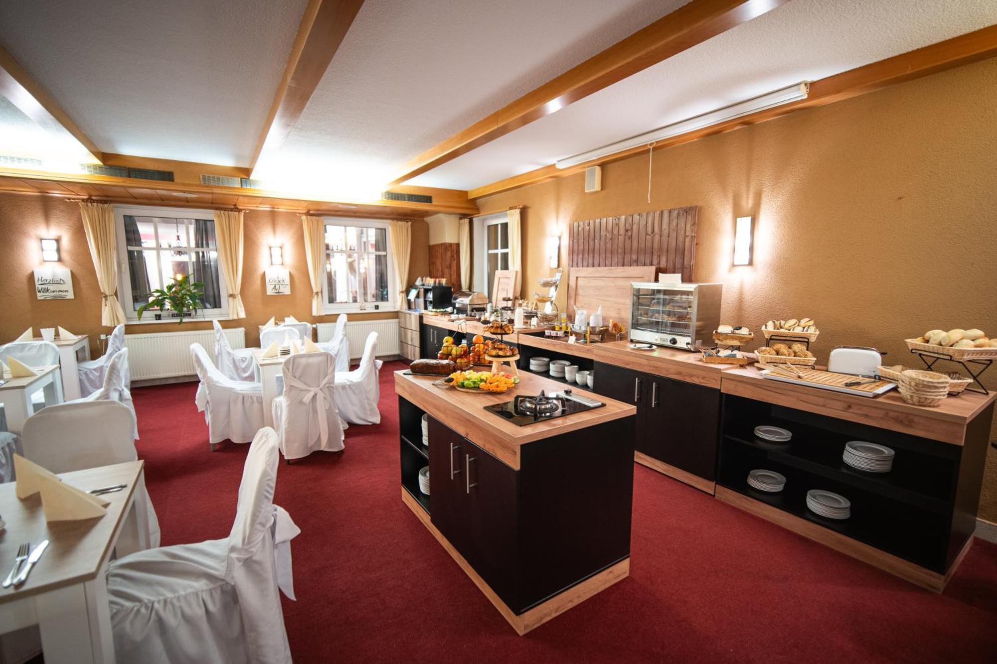 Berghotel Drei Brueder Hoehe Marienberg Bagian luar foto