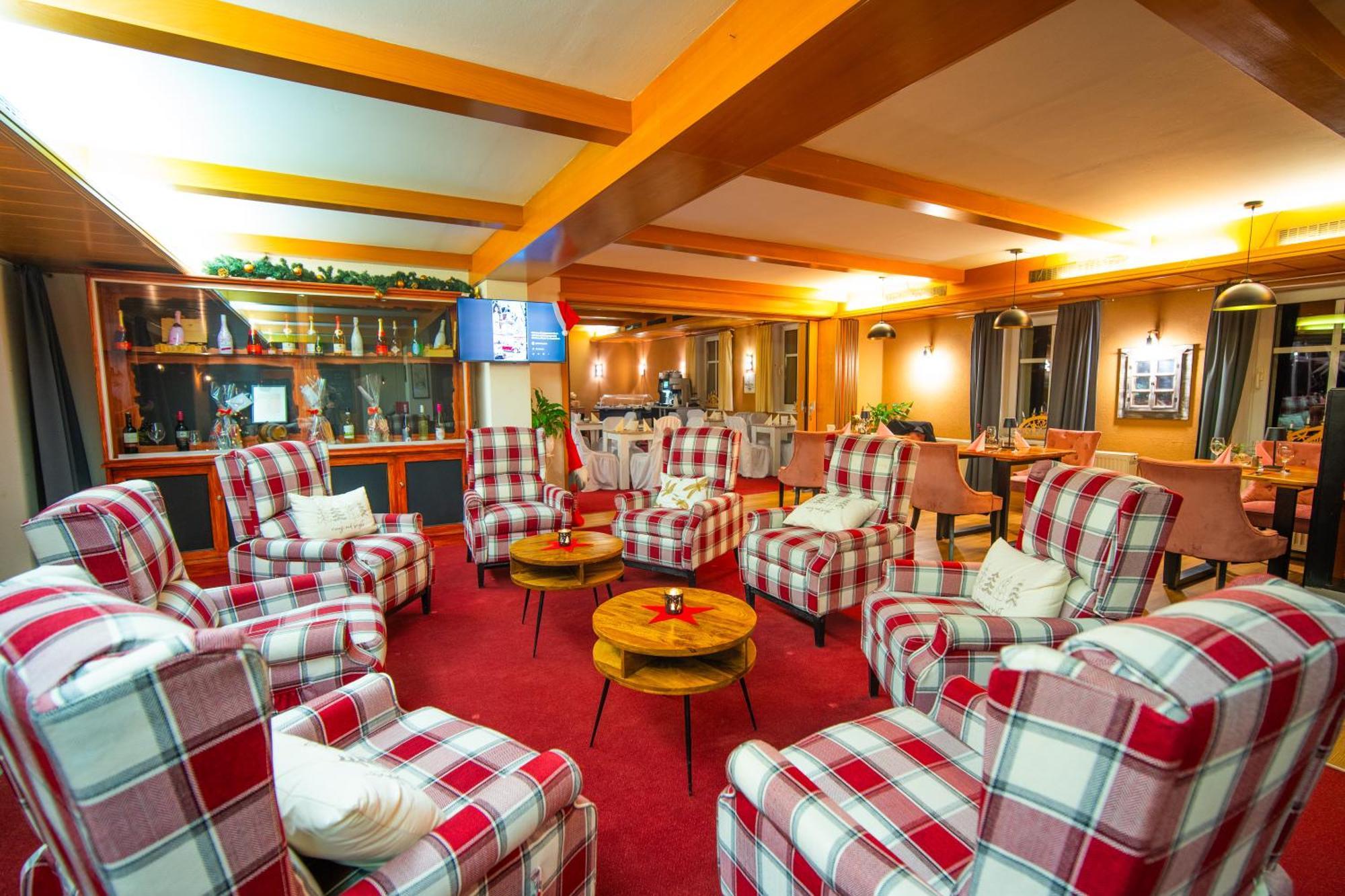Berghotel Drei Brueder Hoehe Marienberg Bagian luar foto