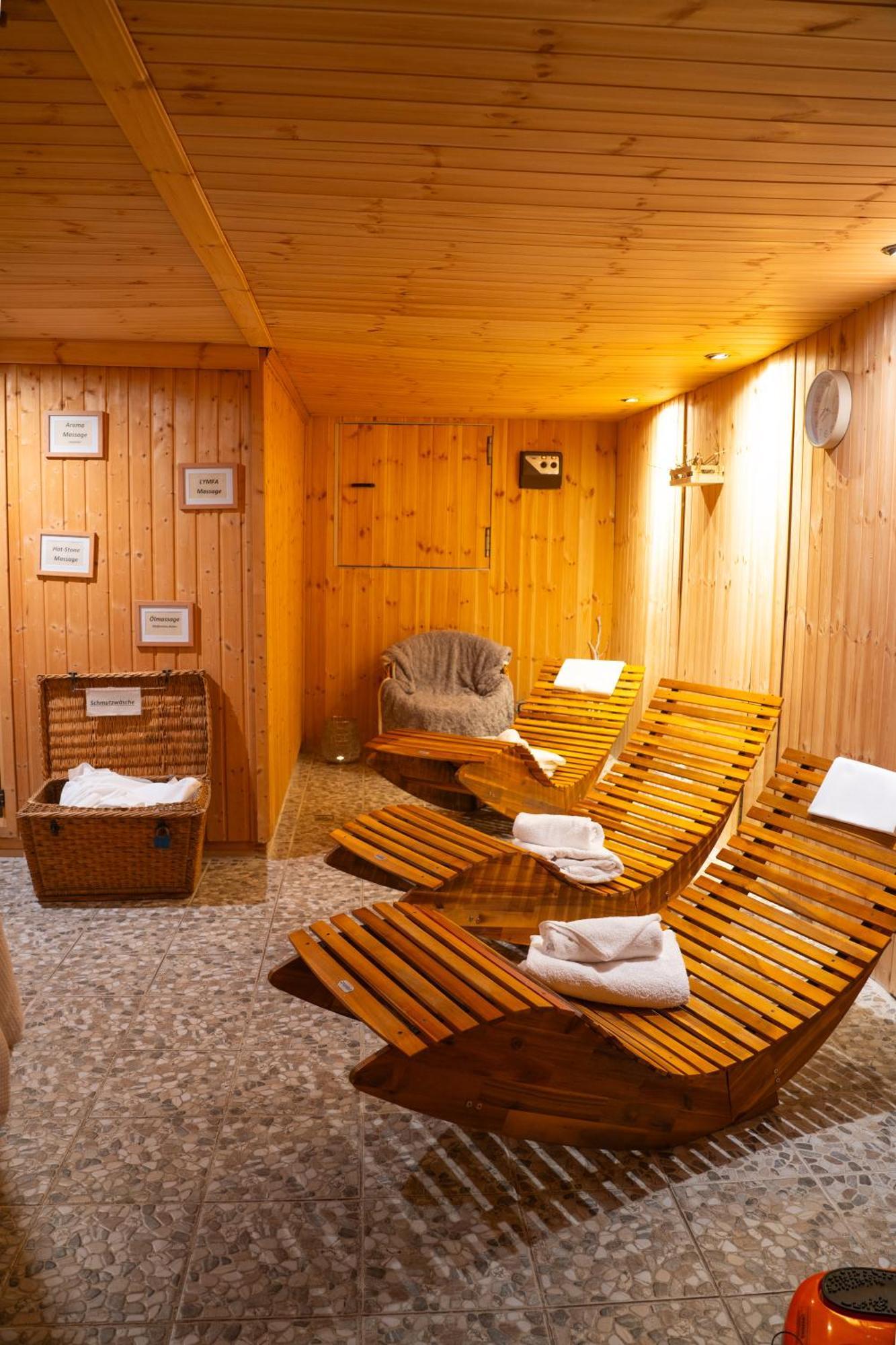 Berghotel Drei Brueder Hoehe Marienberg Bagian luar foto