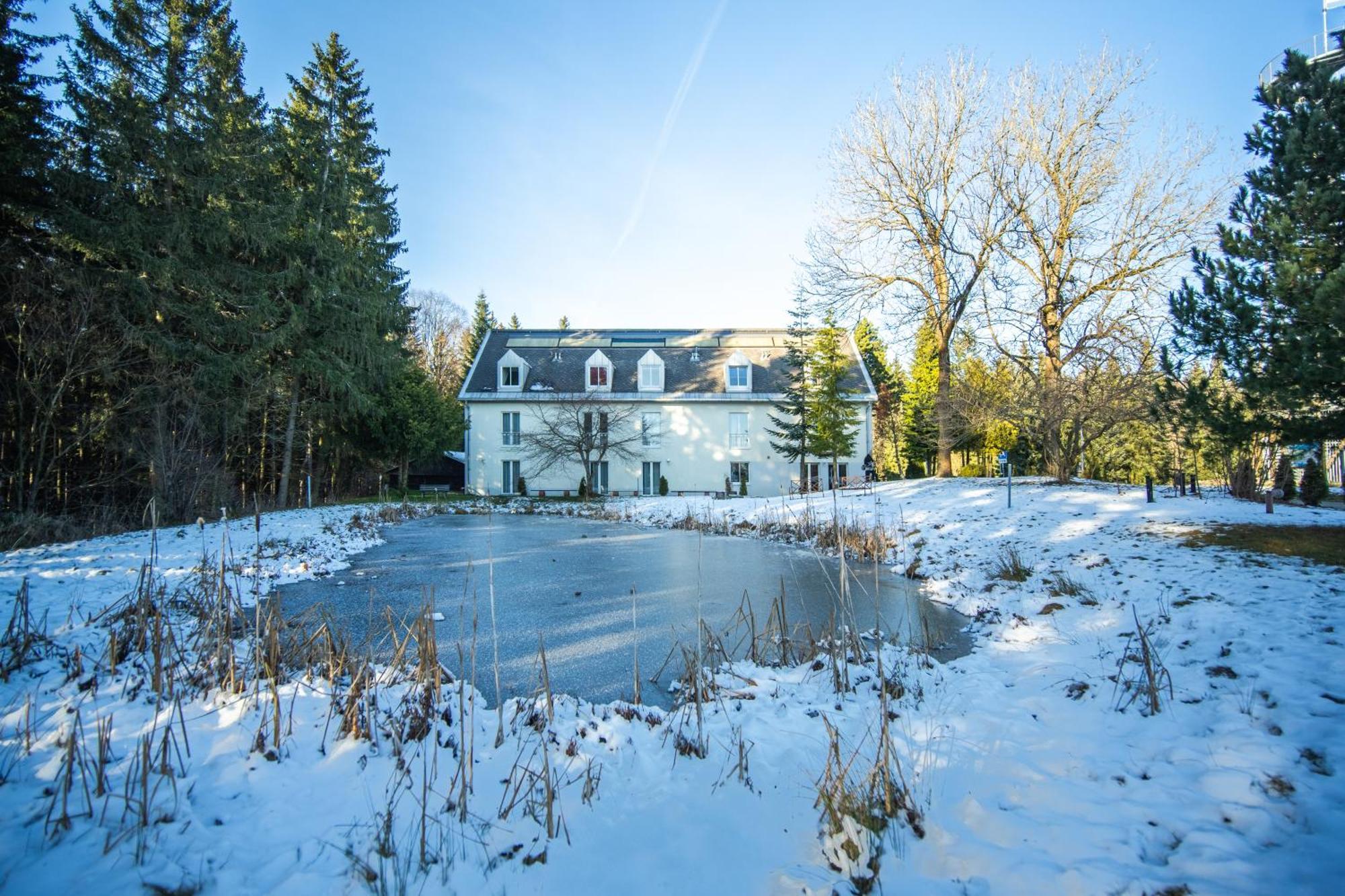 Berghotel Drei Brueder Hoehe Marienberg Bagian luar foto